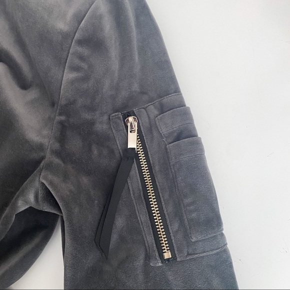 🔥NEW TRUE RELIGION PLUSH VELVET GRAY BOMBER JACKET WINTER FALL DESIGNER COZY XS - Picture 5 of 7
